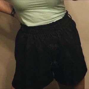 Paper bag shorts super cute